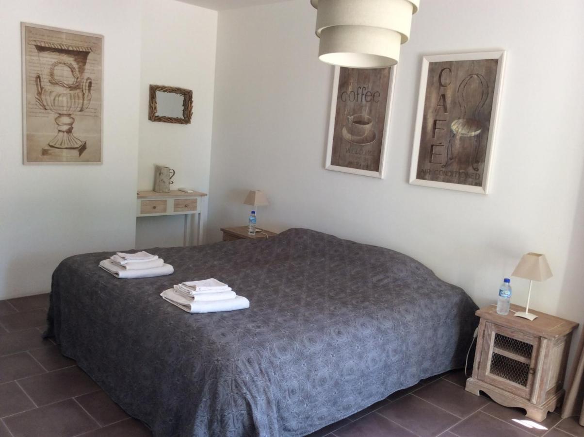 La bergerie de Castellan Bed and Breakfast Verquieres Esterno foto