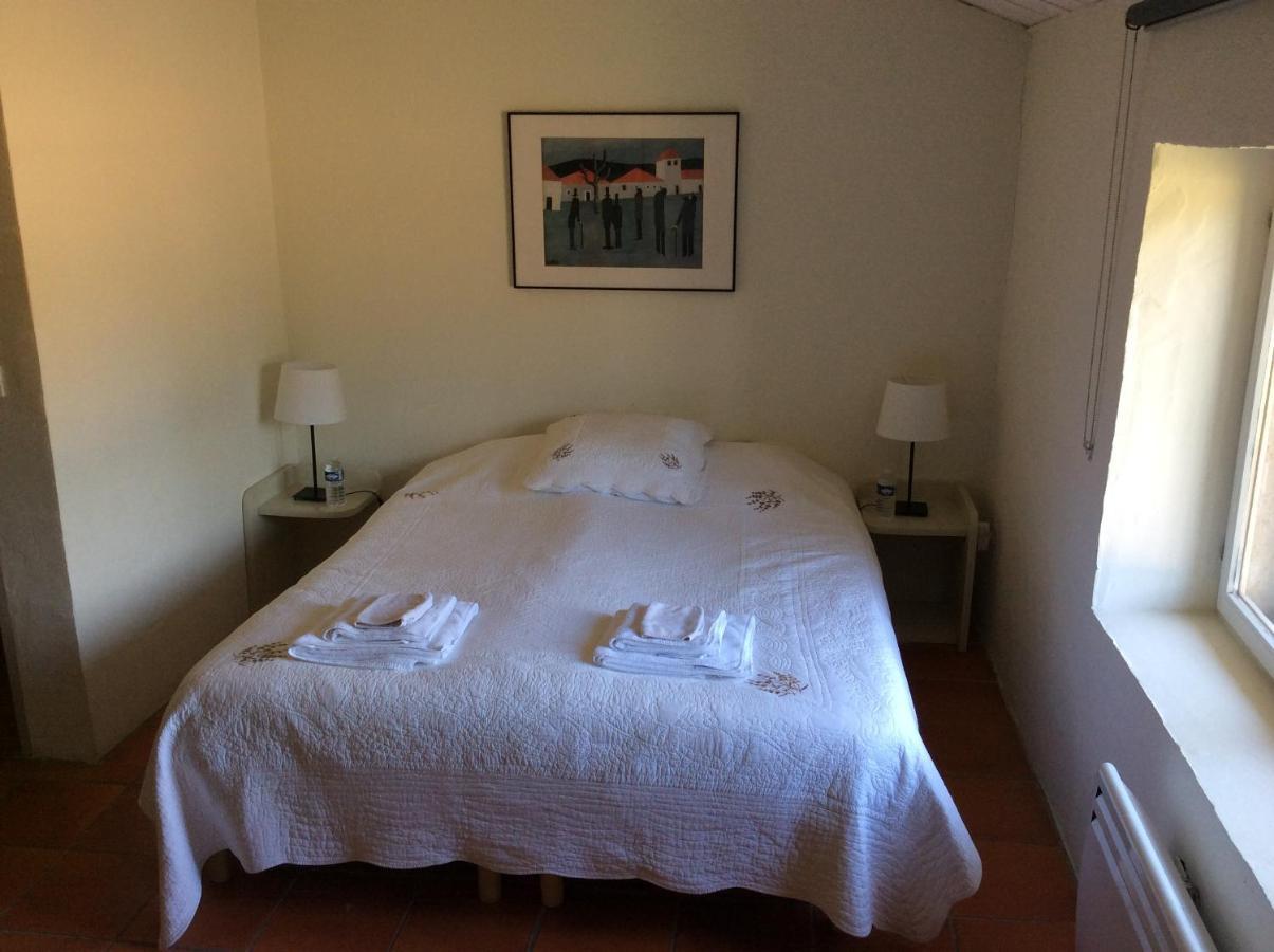 La bergerie de Castellan Bed and Breakfast Verquieres Esterno foto