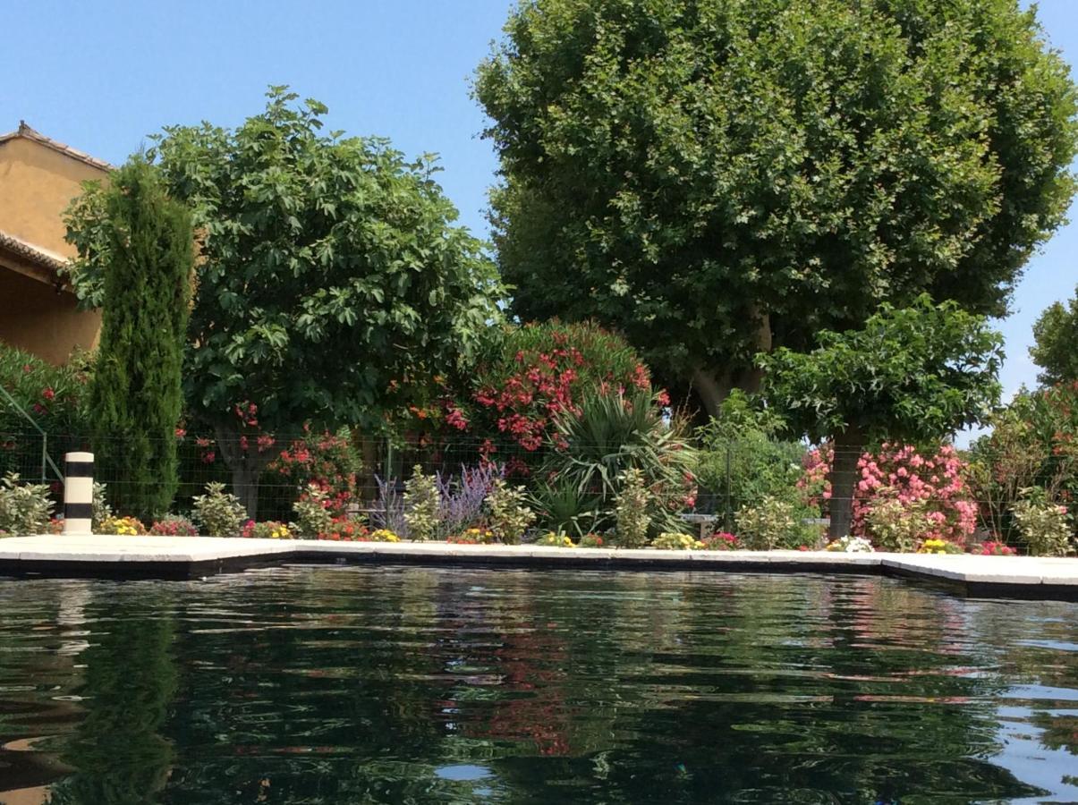 La bergerie de Castellan Bed and Breakfast Verquieres Esterno foto