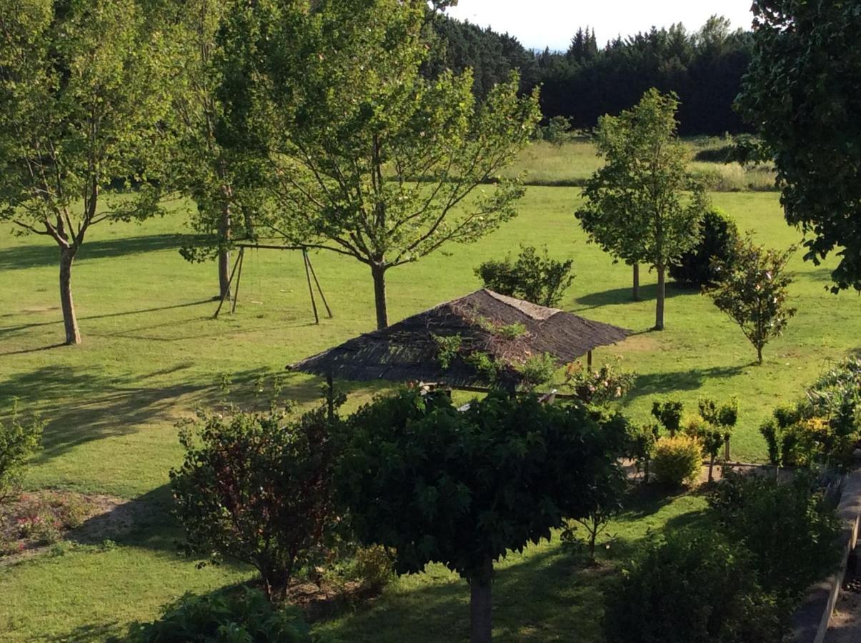 La bergerie de Castellan Bed and Breakfast Verquieres Esterno foto